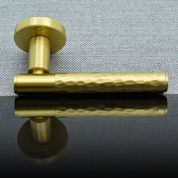 Convex 2315 Πόμολο Μεσόπορτας Ματ Ορείχαλκος